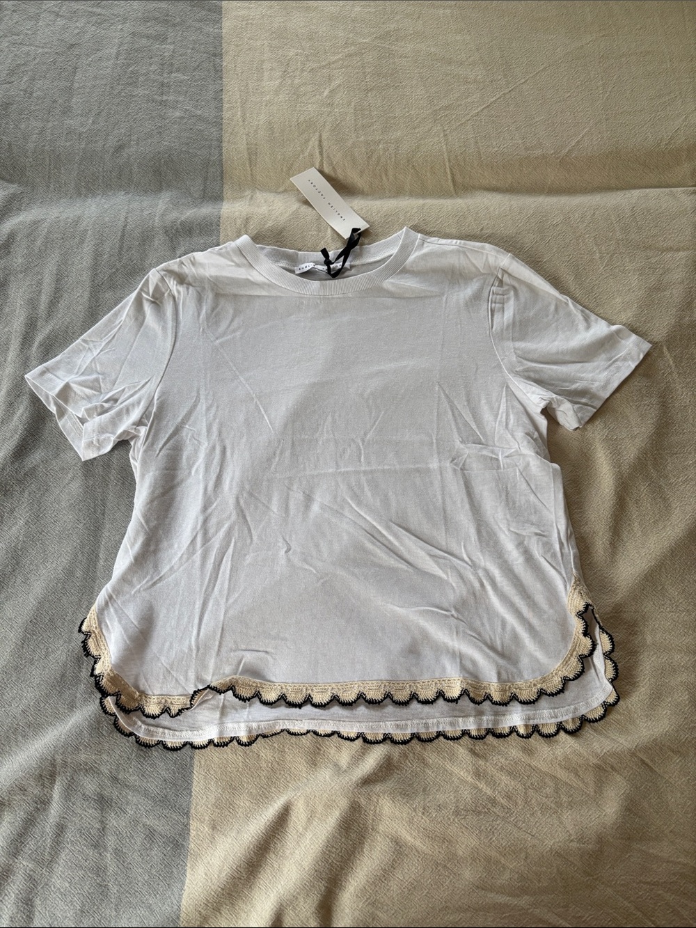 NEW English Factory White Scalloped Hem Short Sleeve Tee